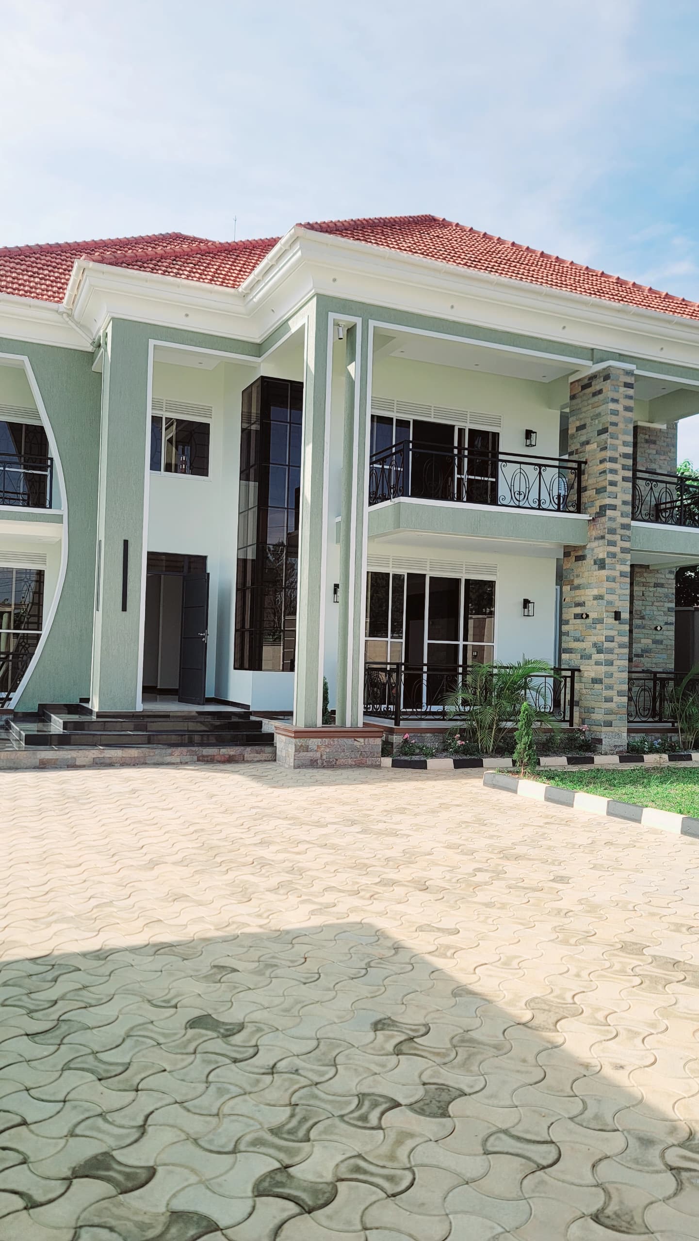 Flat house for sale in bwebaja entebbe rd