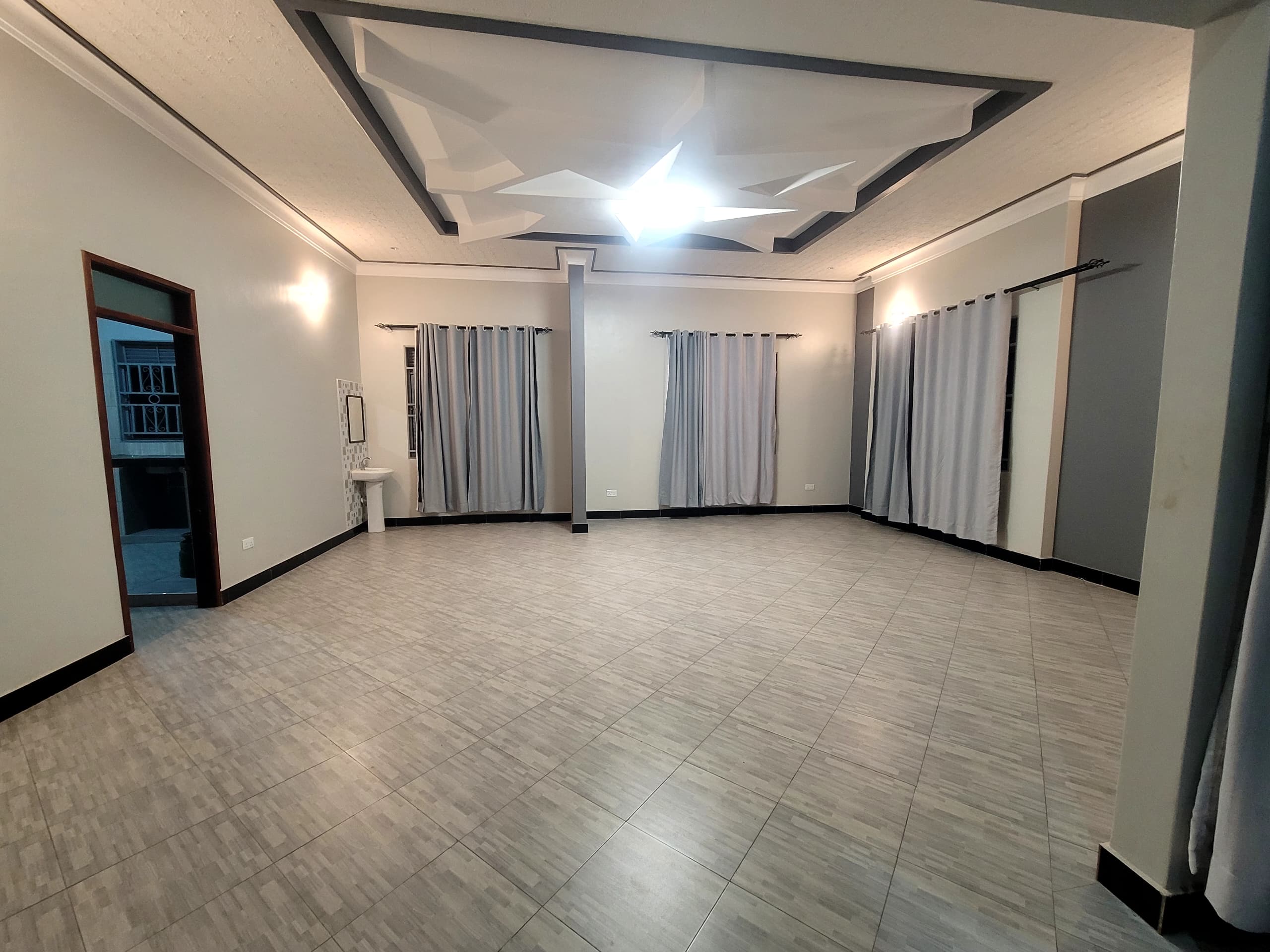 New house kitende entebbe rd