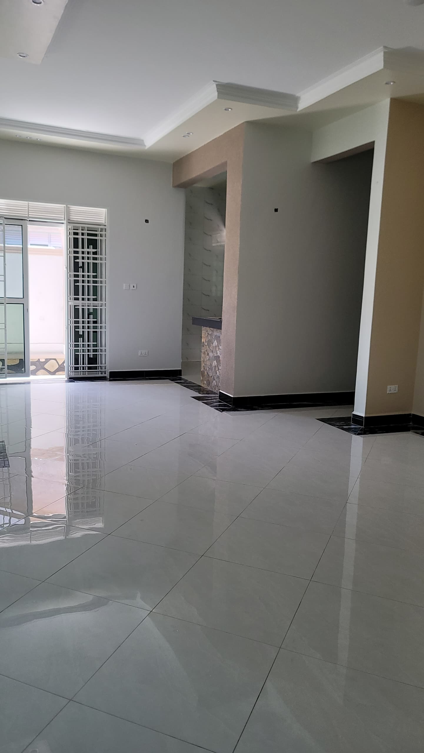 House for sale kitende entebbe rd
