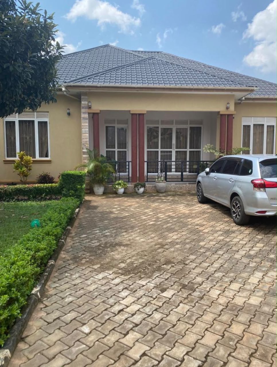 House for sale in Kitende kijapan