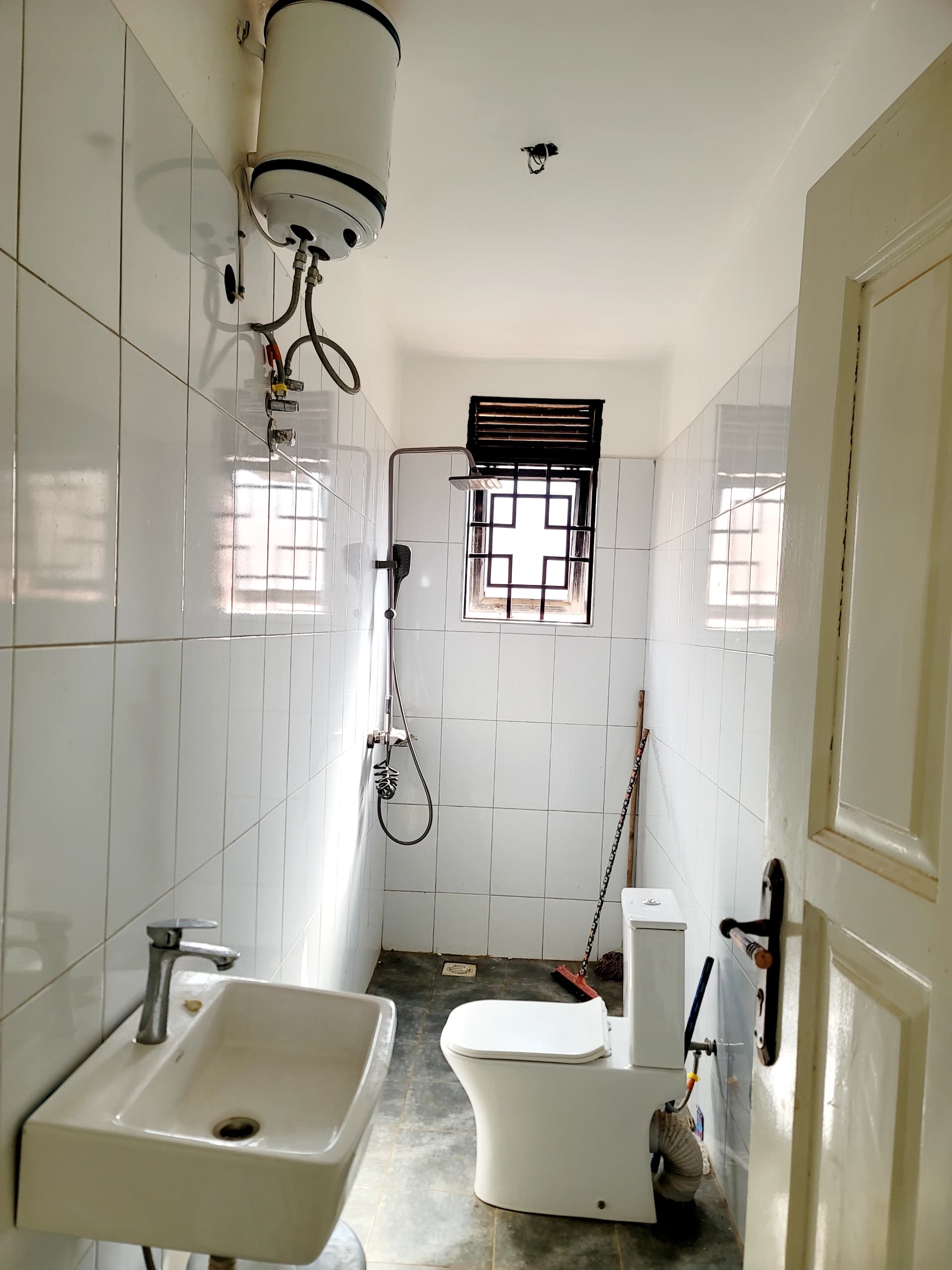 House for sale in Kawuku Bwerenga Jomayi estate