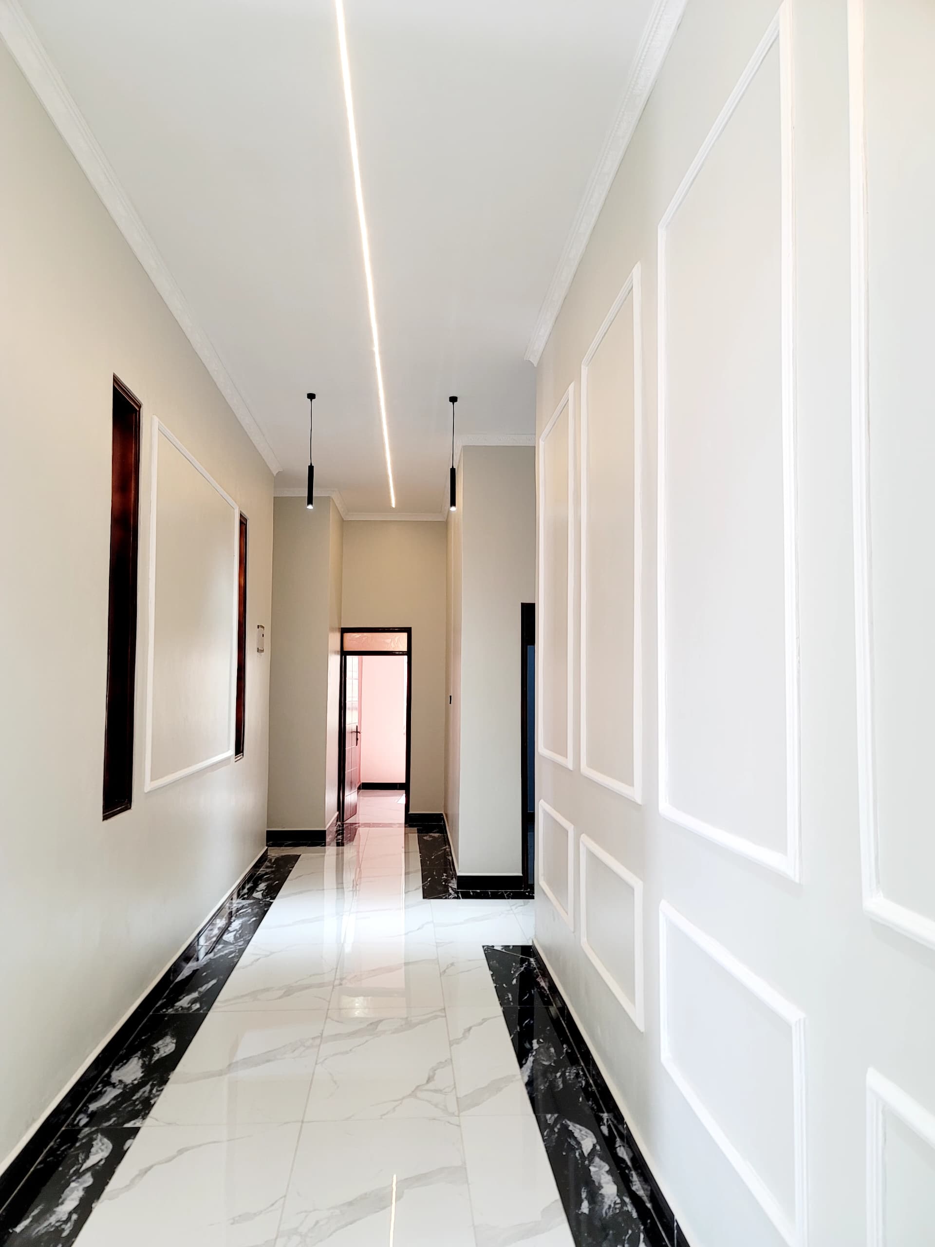 House for sale in Bwebaja akright city
