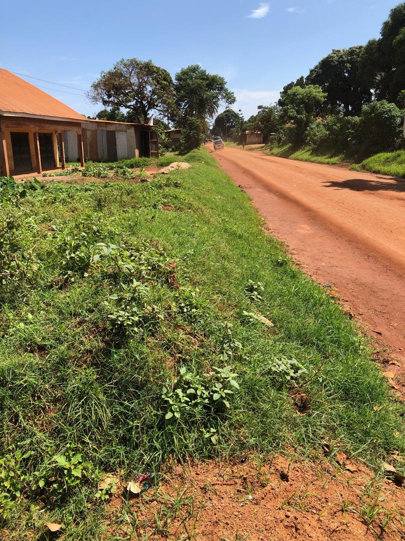 Commercial plot along Kasenyi rd off entebbe rd