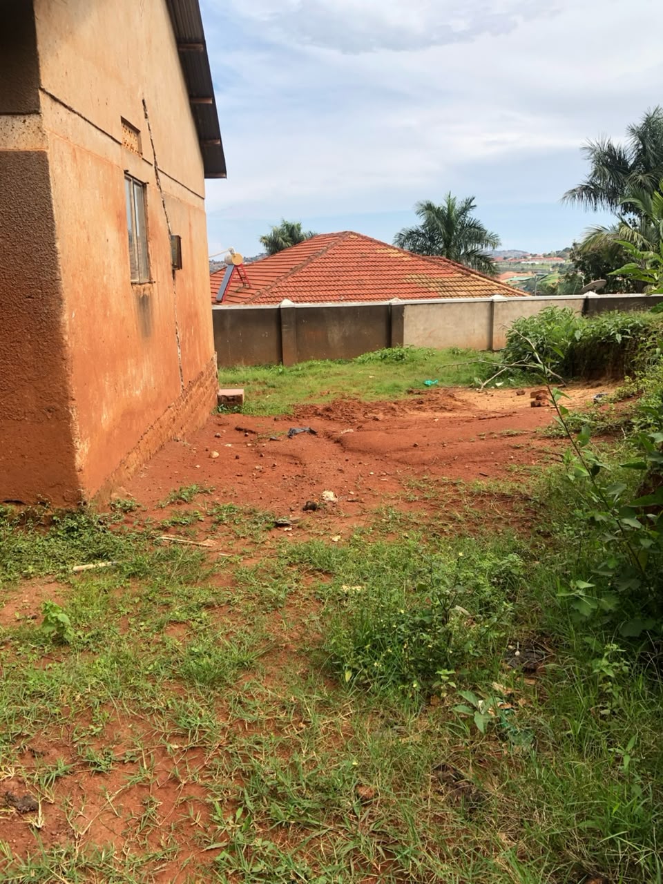 plot for sale Zana Bunamwaya entebbe rd