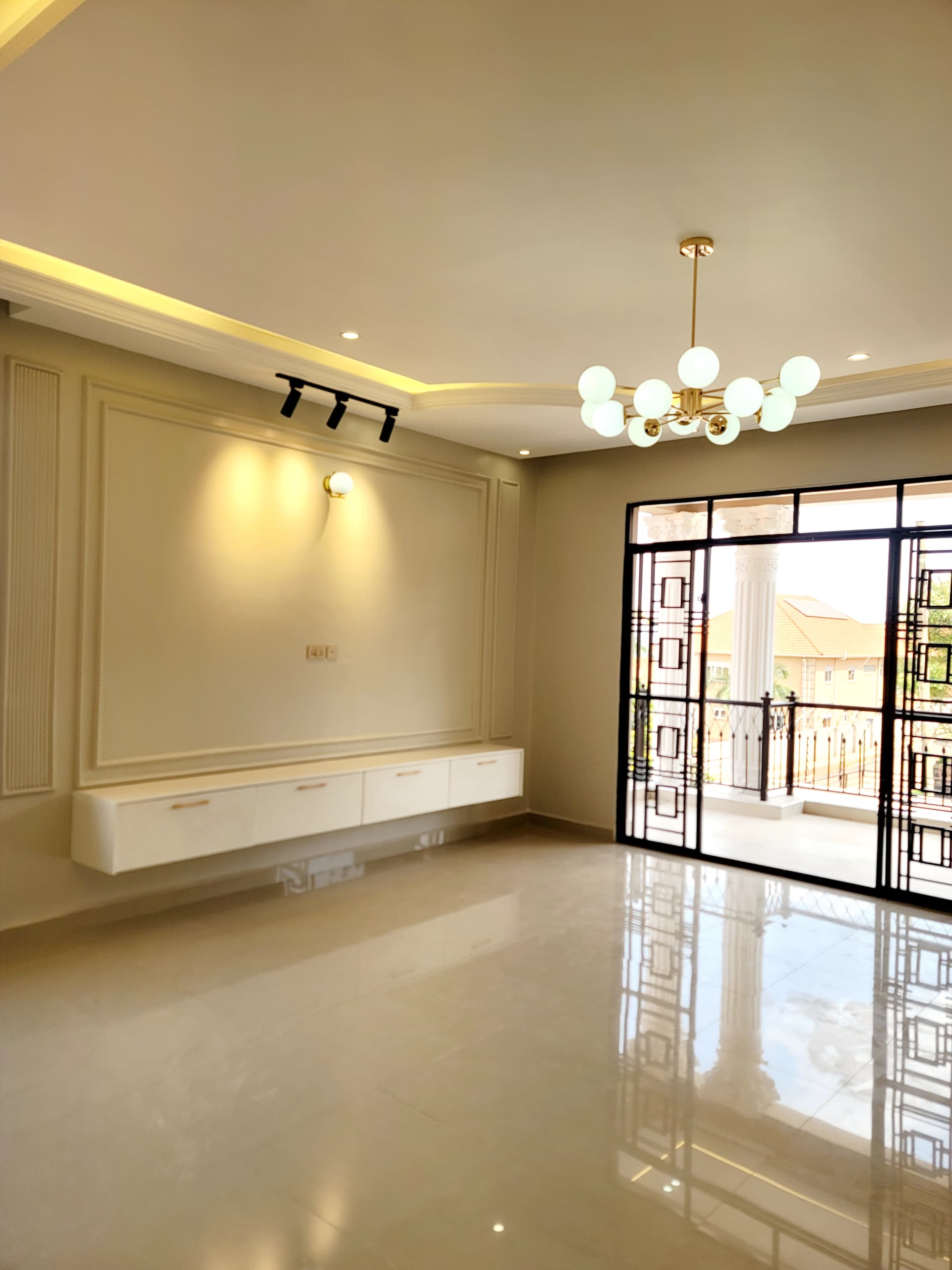 Classy home 4sale at Bwebajja entebbe road