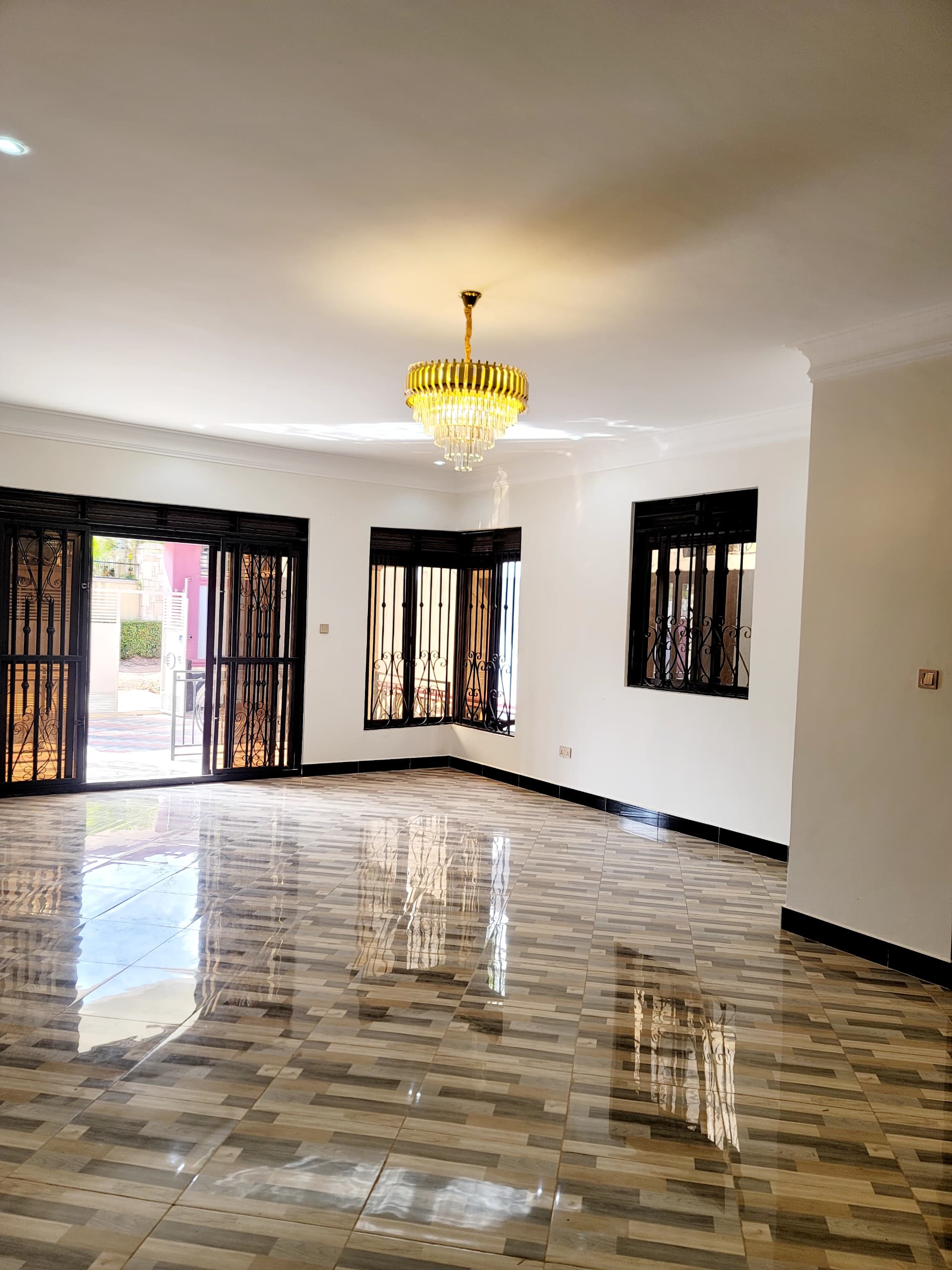 Price reduced house sale Kitende