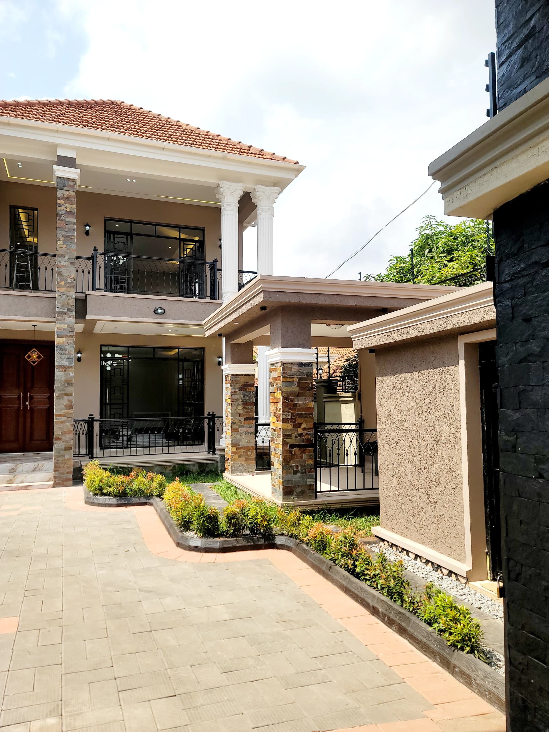 Classy home 4sale at Bwebajja entebbe road
