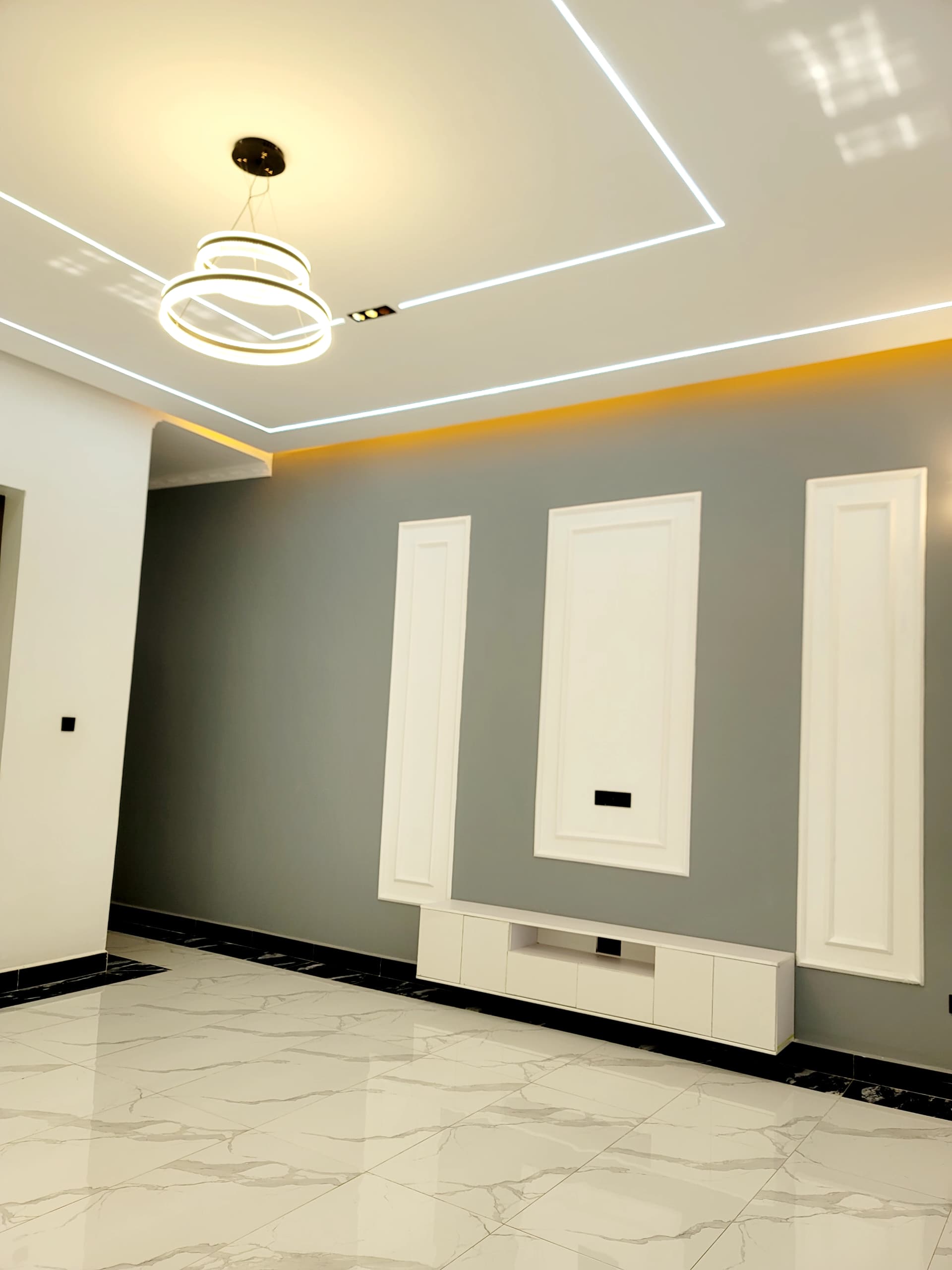 House for sale in Bwebaja akright city
