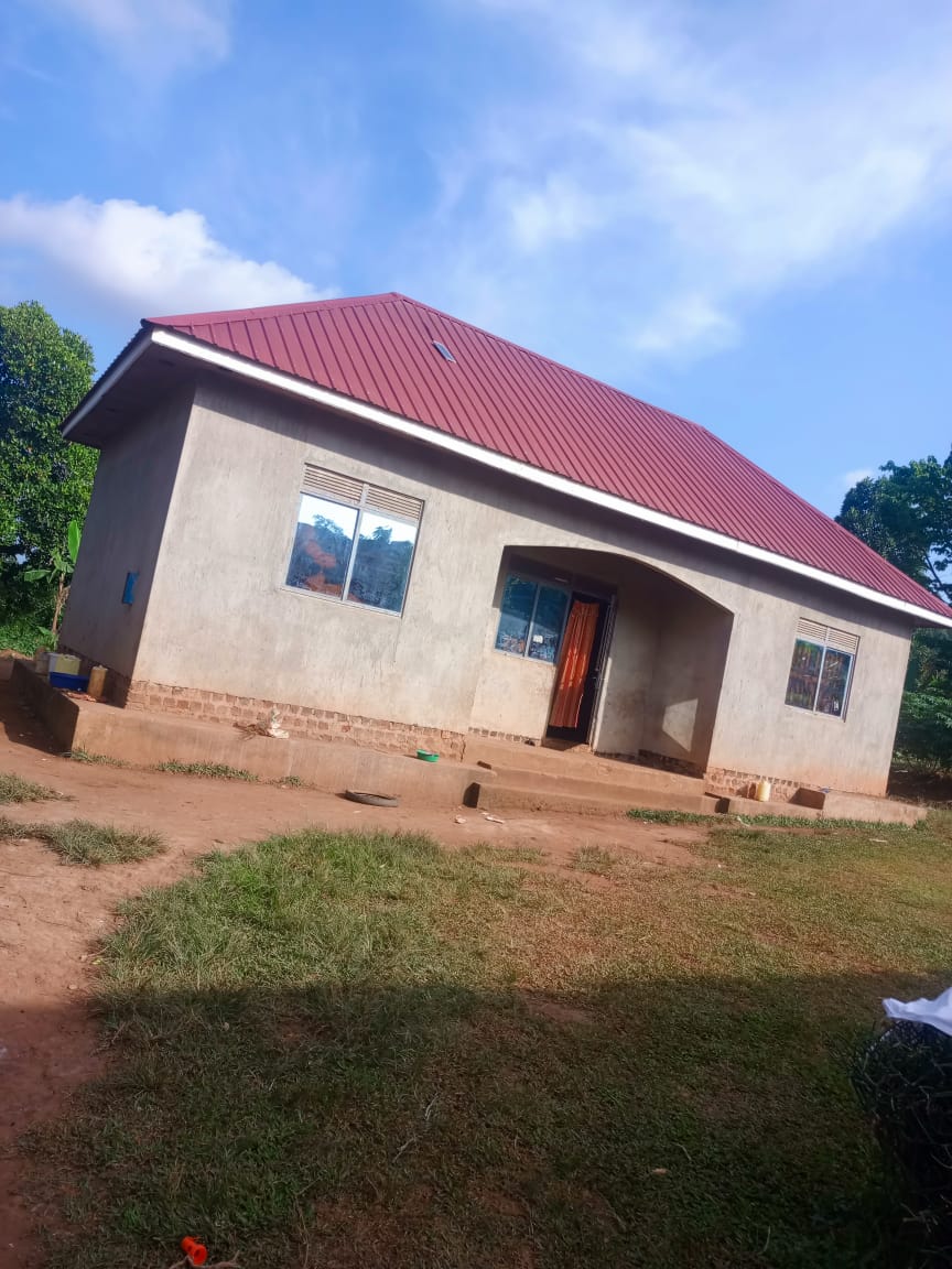House for sale seated on agreement 50x100ft at Kagga Mazzi