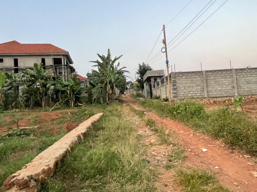 Rental houses 4sale Kitende Lumuli