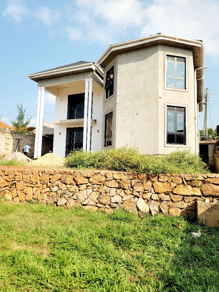 House for sale in Kawuku Bwerenga Jomayi estate
