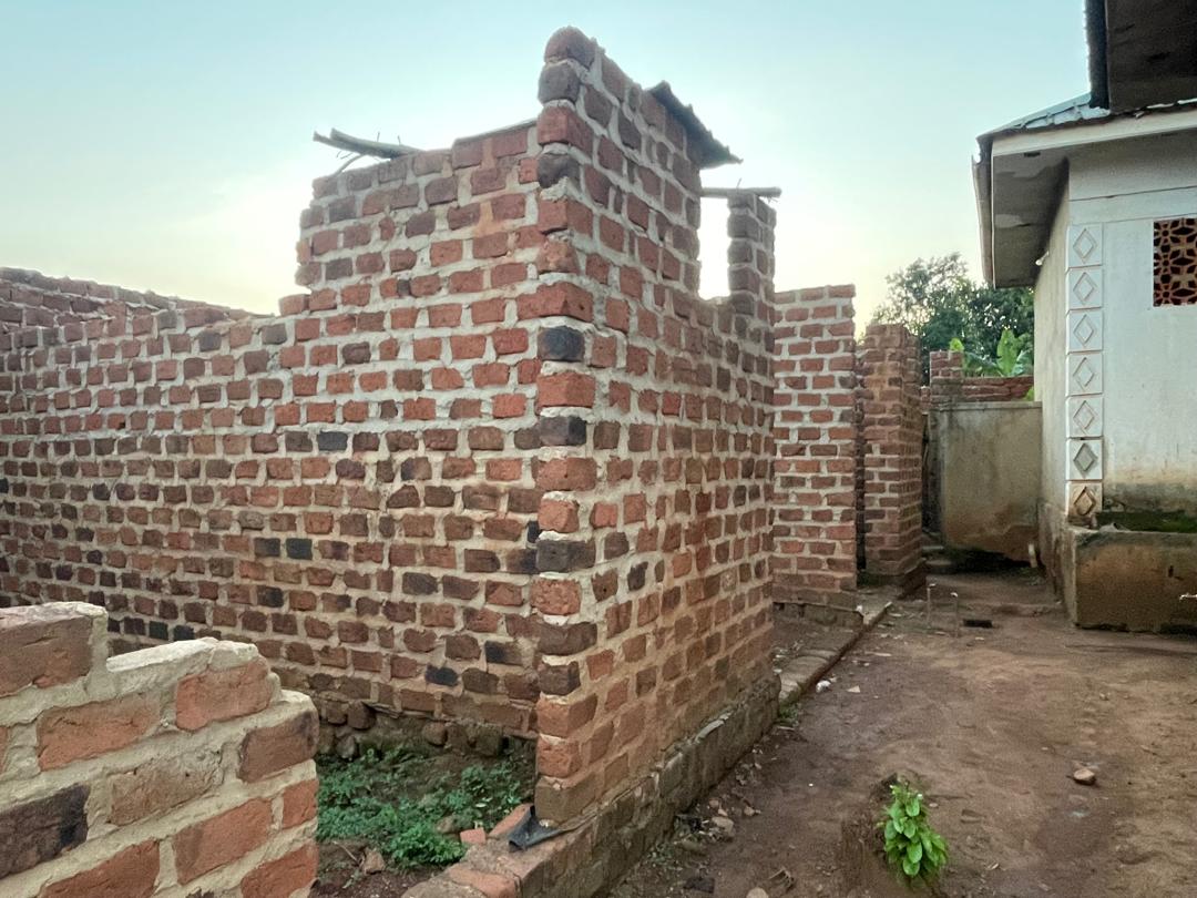 Rental houses 4sale Kitende Lumuli