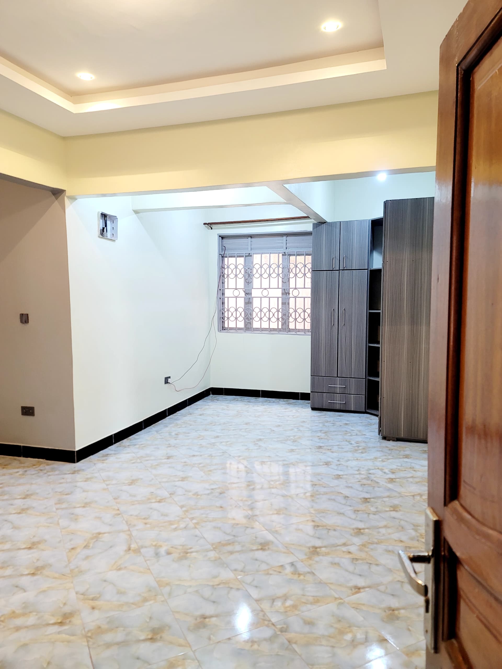 House sale bweya kajansi entebbe rd