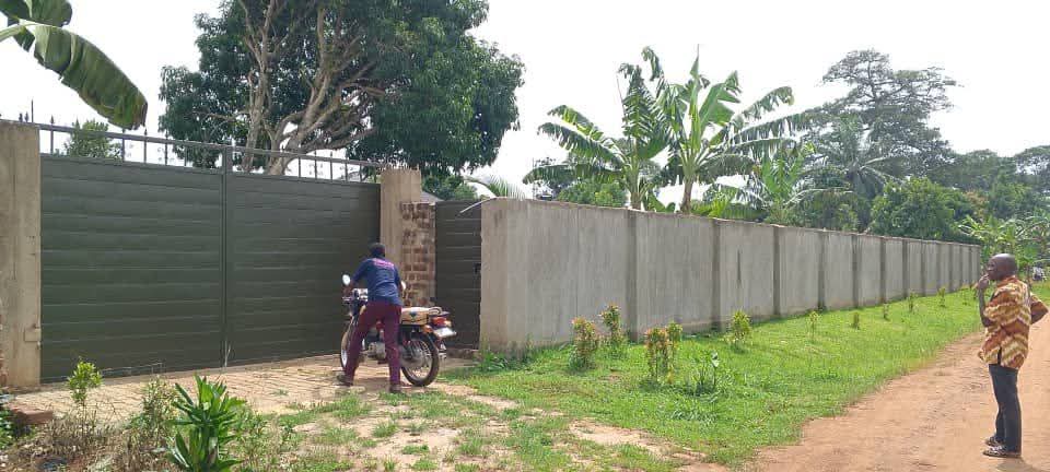 4acre house for sale in mukono
