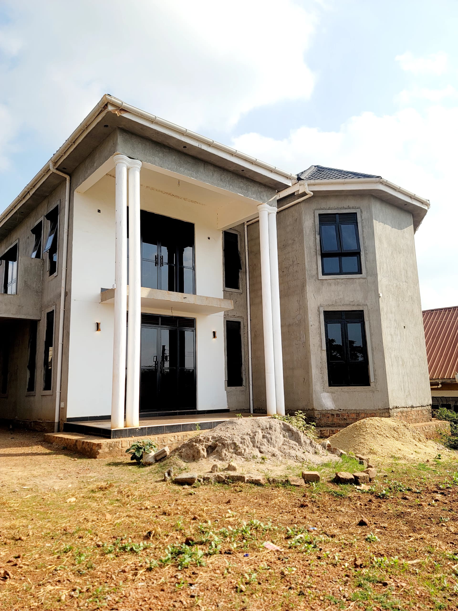 House for sale in Kawuku Bwerenga Jomayi estate