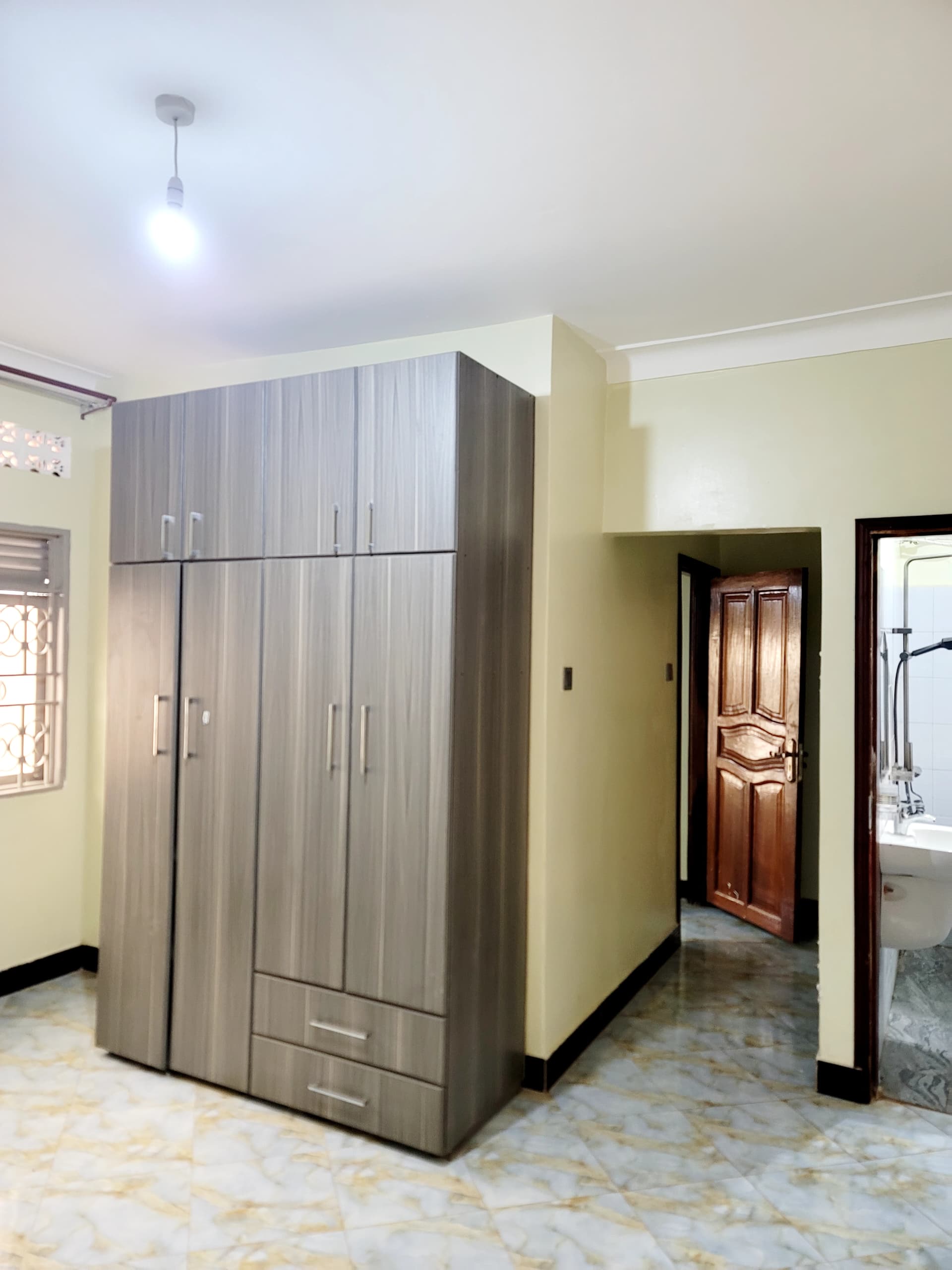 House sale bweya kajansi entebbe rd