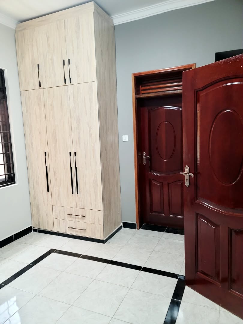 house for sale Kitende sekiwunga 330m