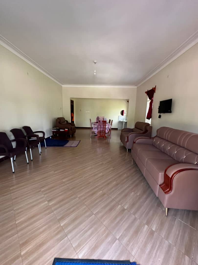 4acre house for sale in mukono