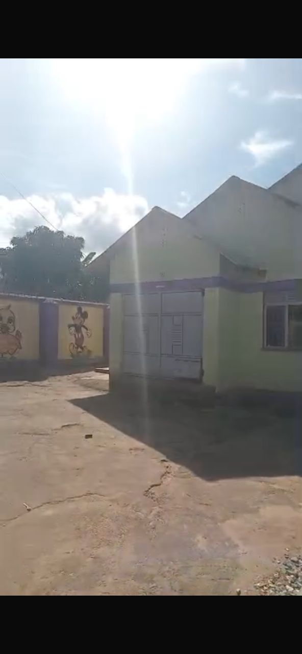 House on 50x100 in zana entebbe rd