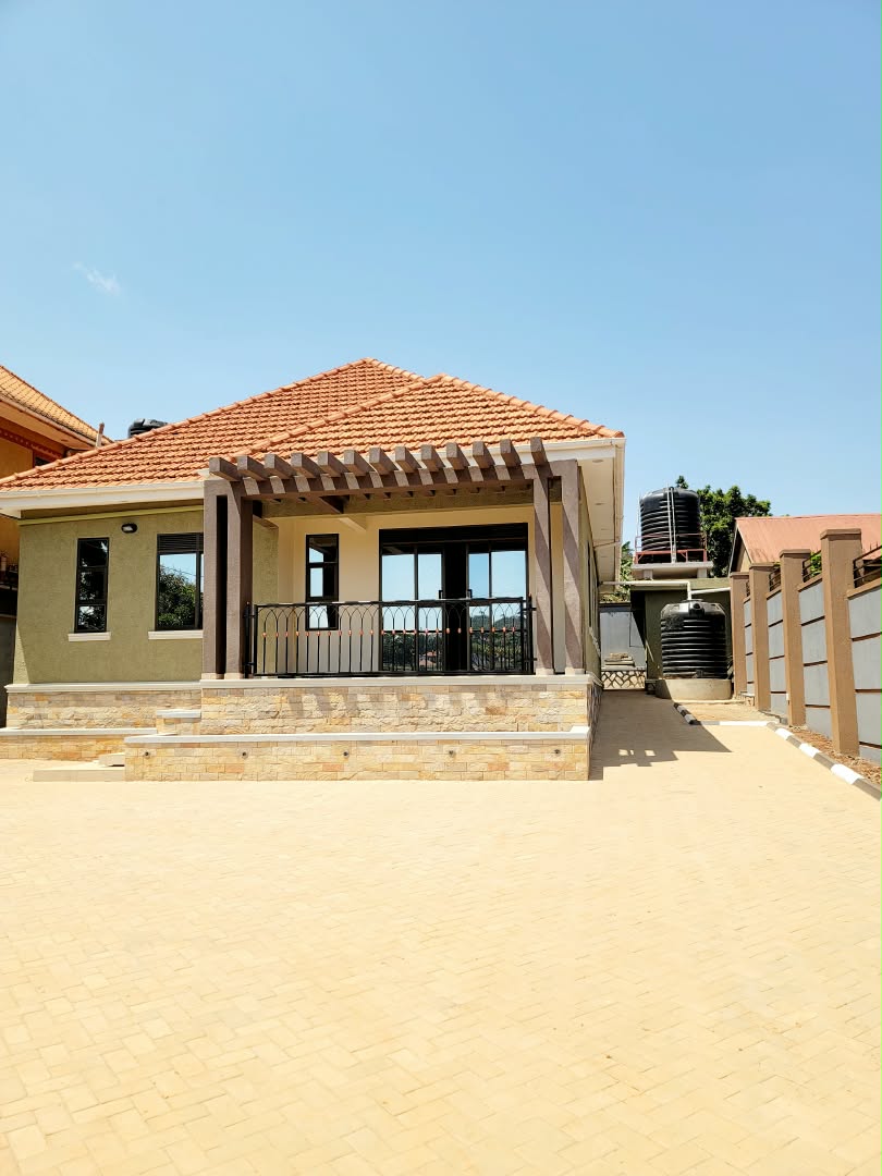 house for sale Kitende sekiwunga 330m
