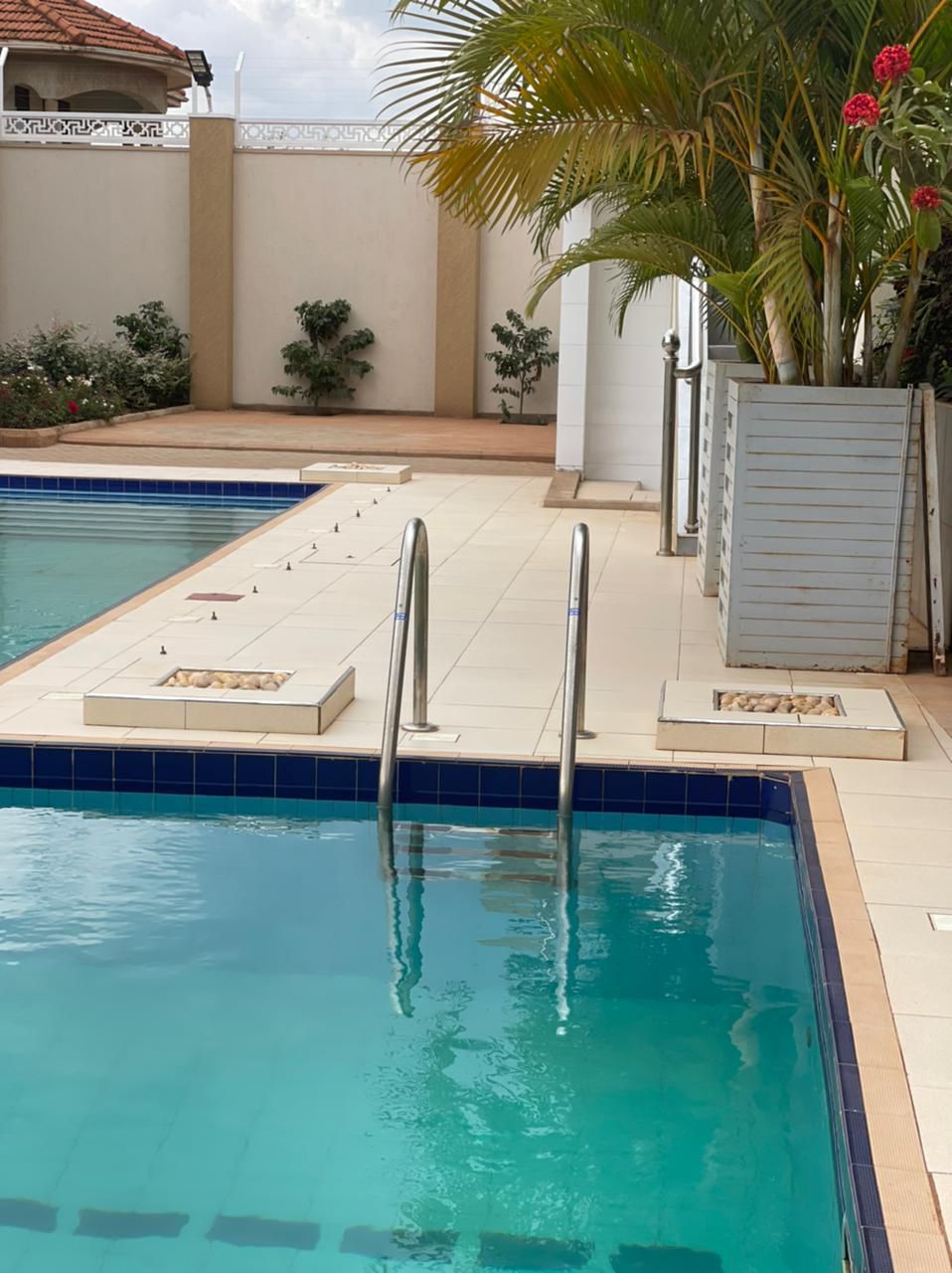 Luxurious 9bedroom fully furnished mansion