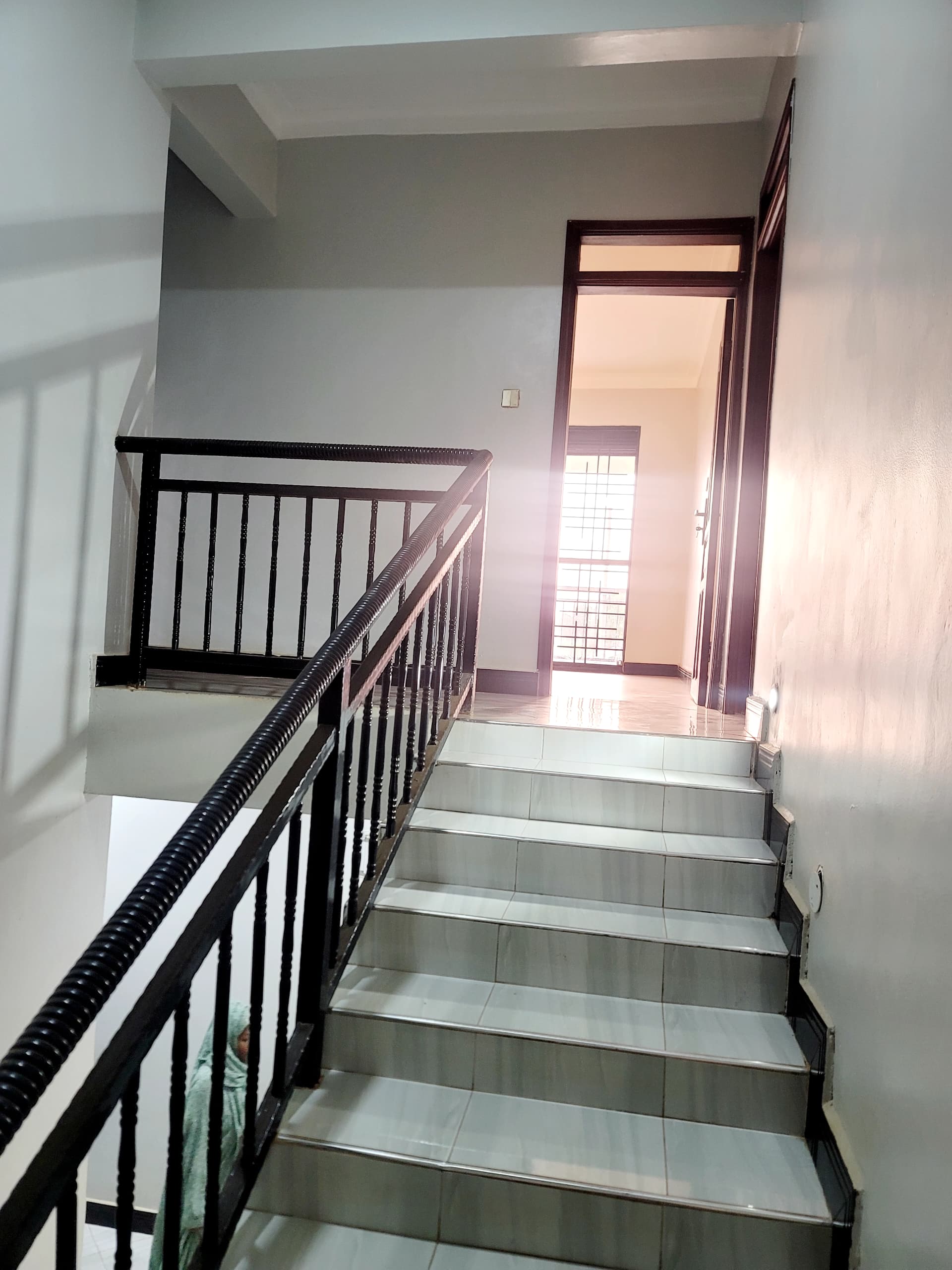 4 bedroom Flat house for sale in kitende kitovu entebbe rd 450m