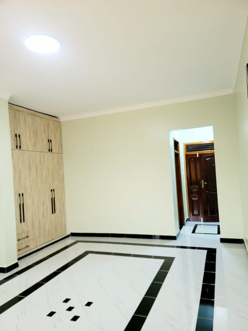 house for sale Kitende sekiwunga 330m