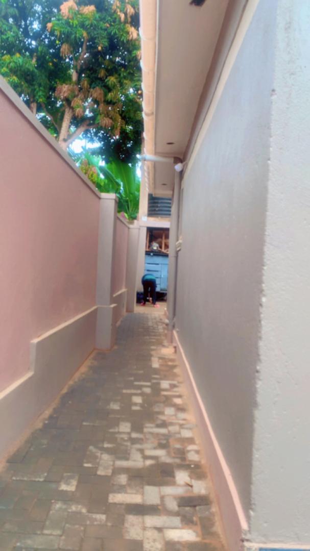 3bedroom house 4 sale Kitende near st Mary's stadium 350m