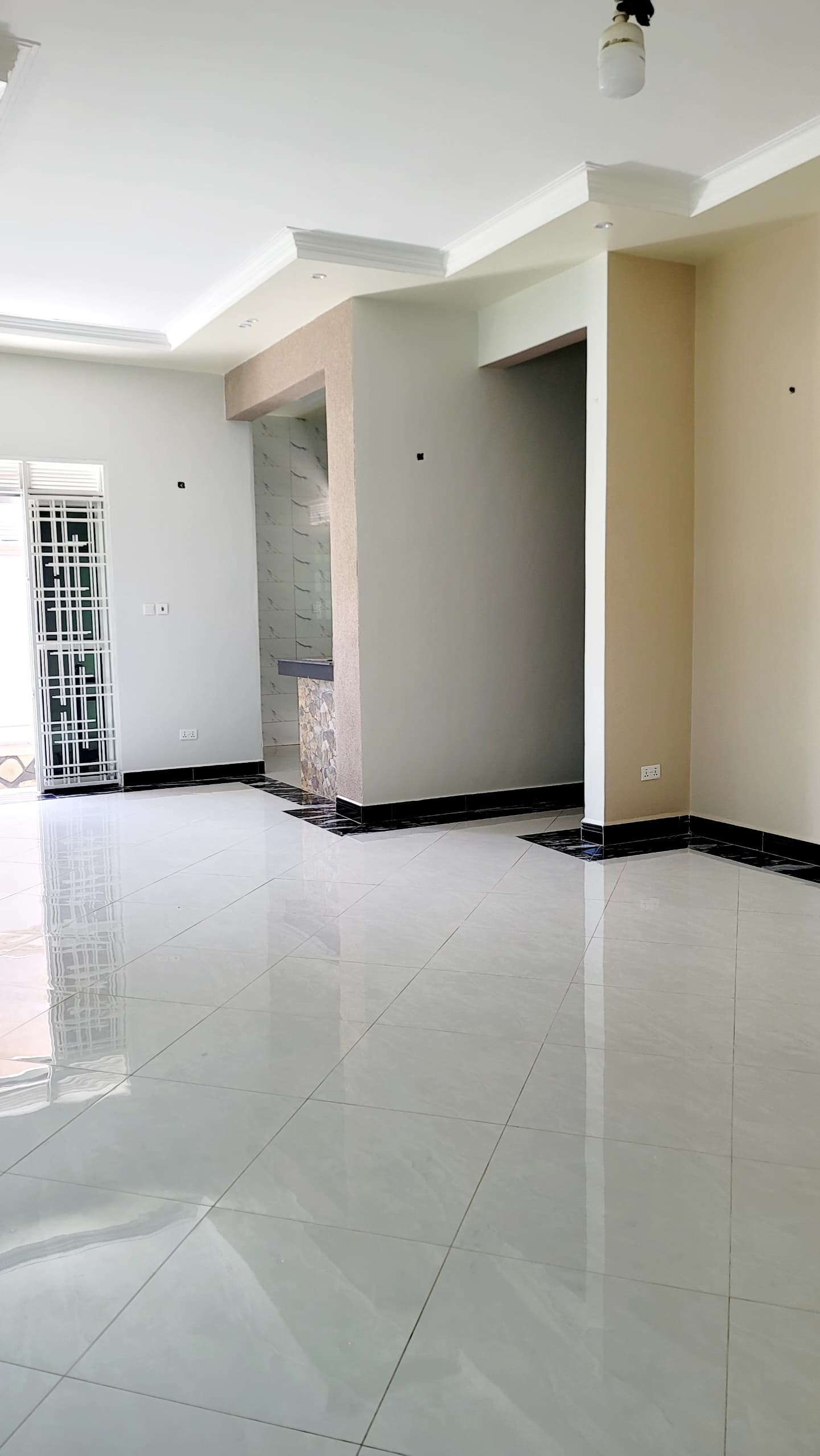 House for sale kitende entebbe rd