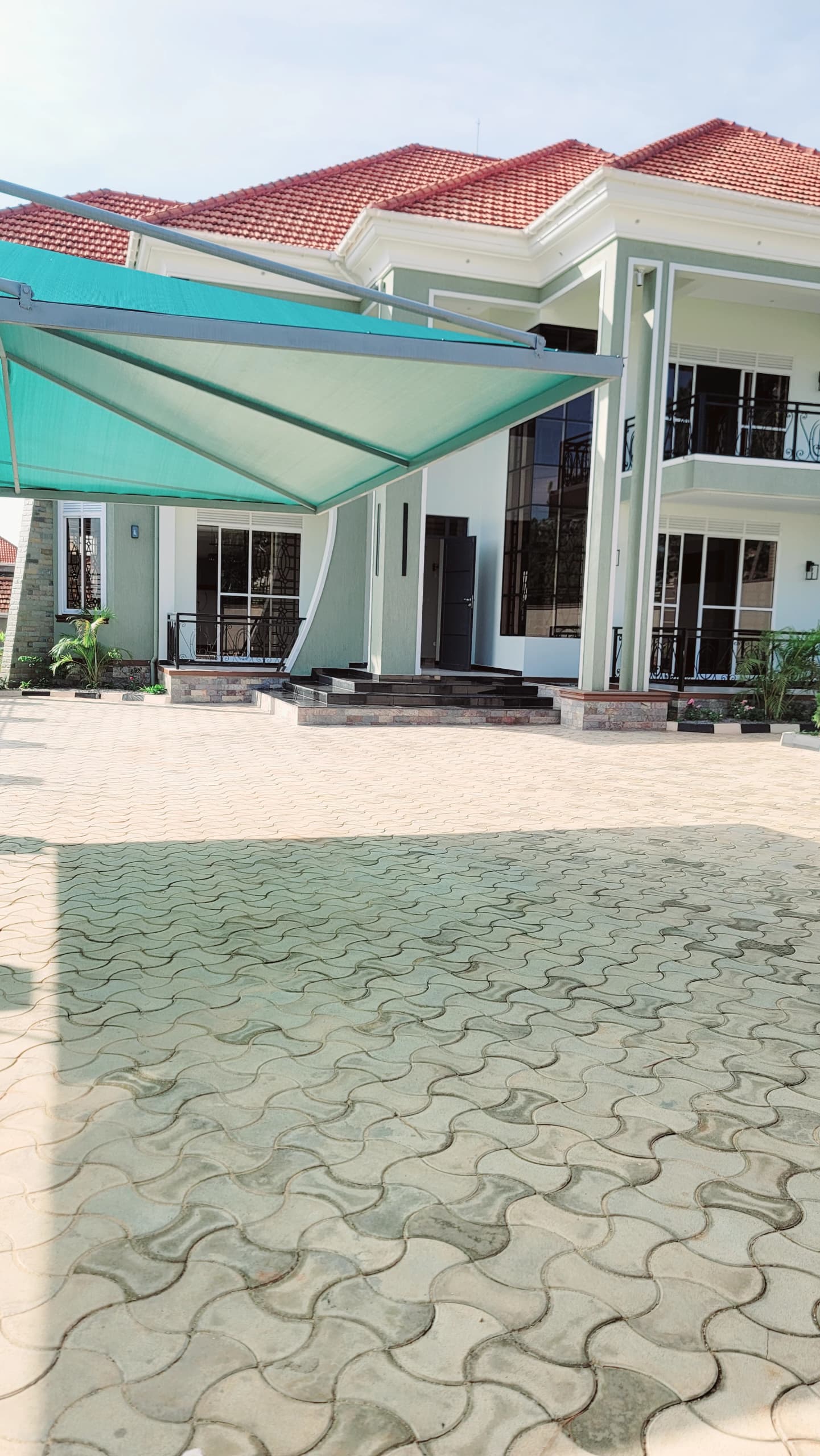Flat house for sale in bwebaja entebbe rd