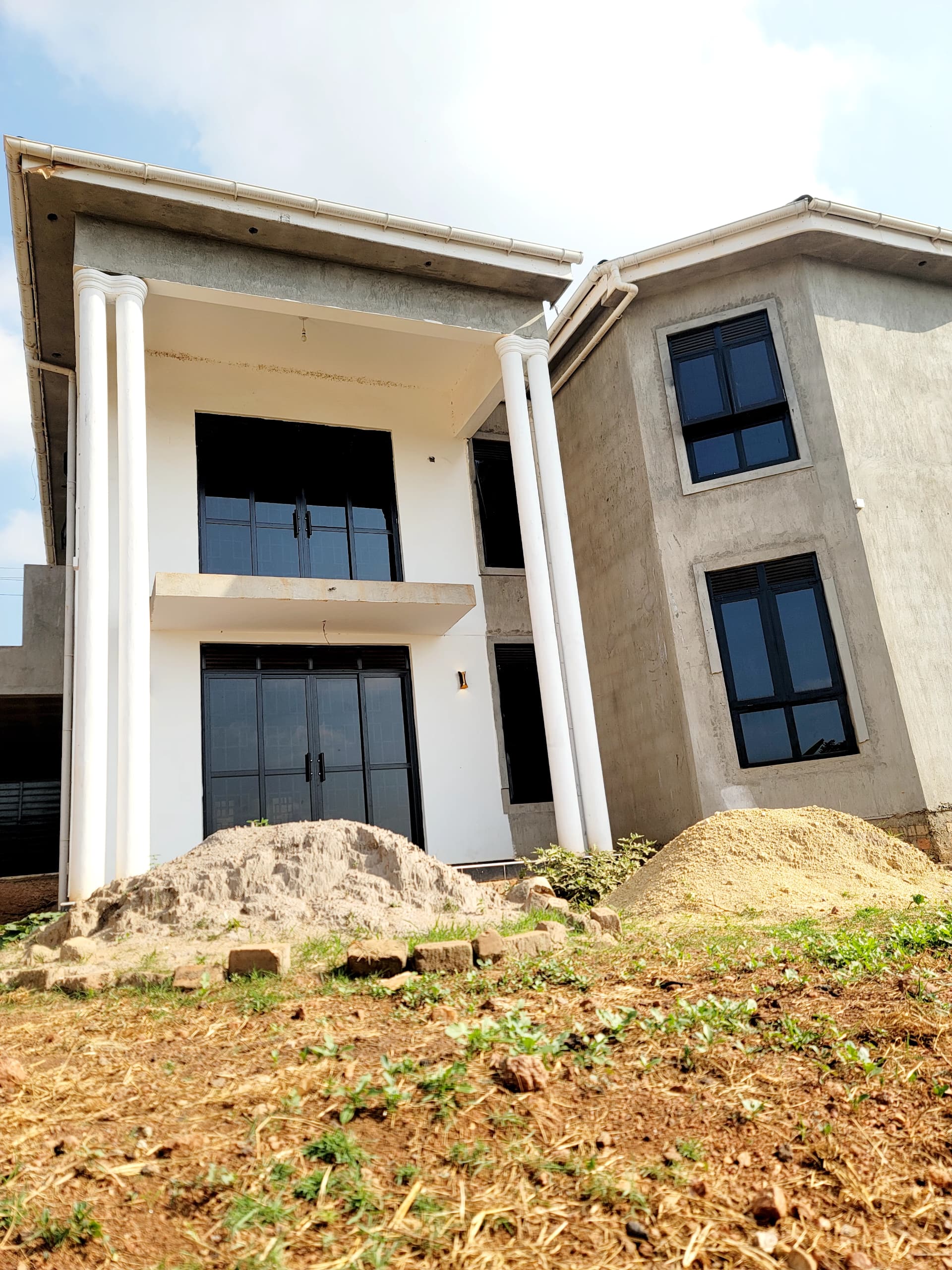 House for sale in Kawuku Bwerenga Jomayi estate