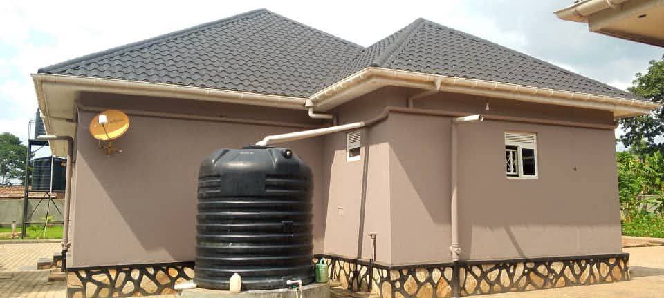 4acre house for sale in mukono