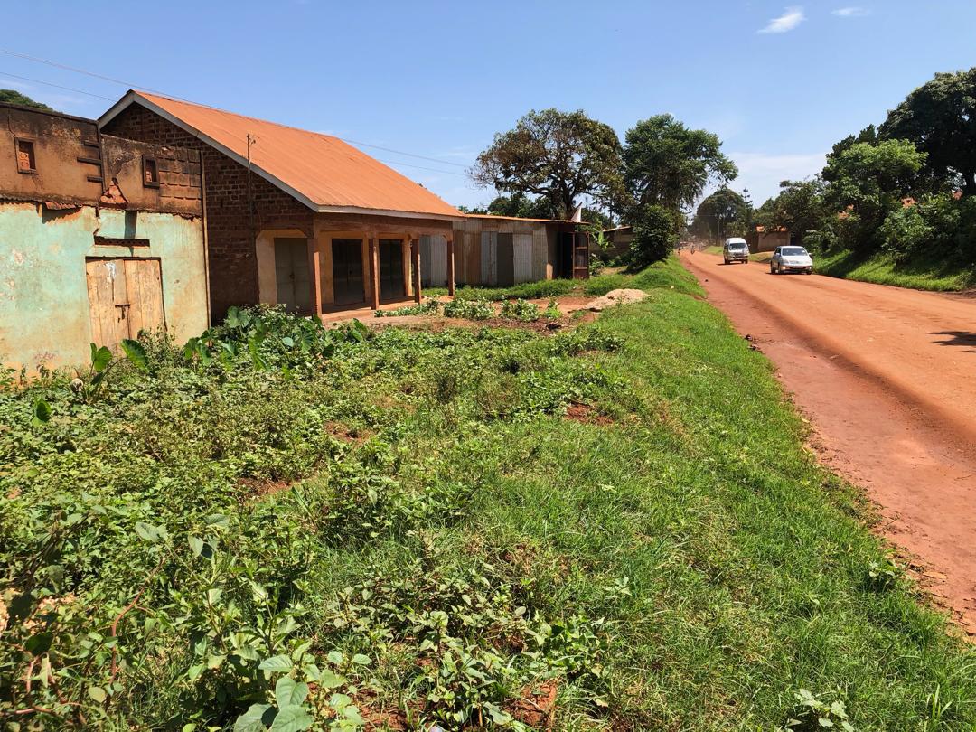 Commercial plot along Kasenyi rd off entebbe rd